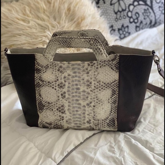 Purse - Picture 4 of 4